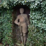 Spion in der Wand©Dr.M.E.Waelsch